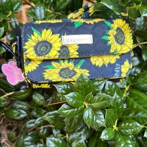 🌻Simply Southern NWT Black and Yellow Sunflower Crossbody Wallet Bag